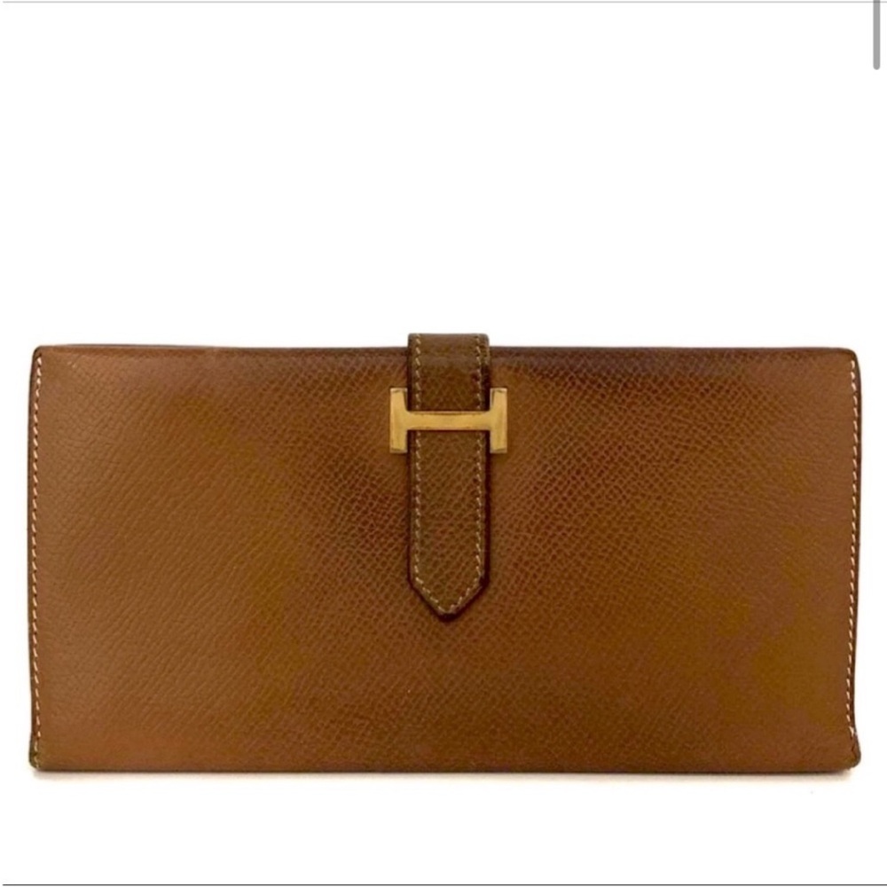 Hermès Authentic Courchevel Bearn Gusset
Yellow Gold Hardware Birkin Kelly